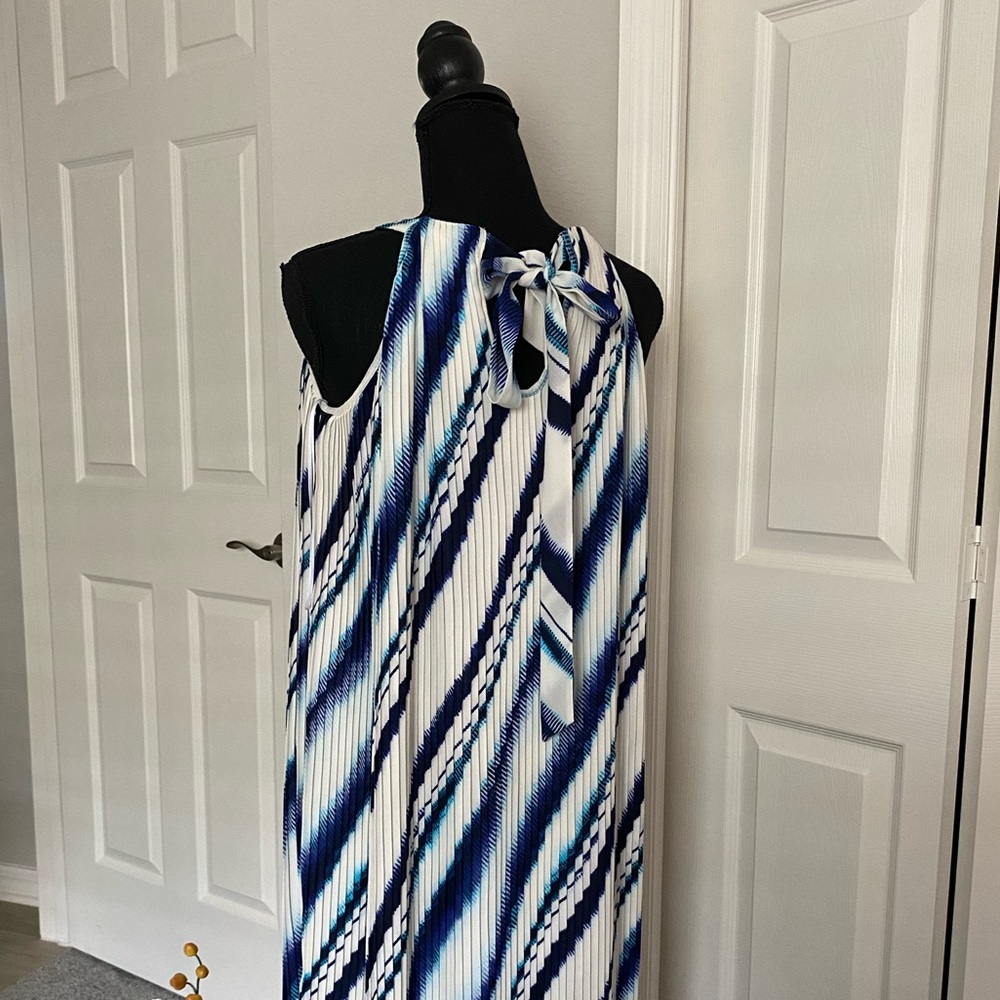 Limited Accordion Tie back Dress- worn once